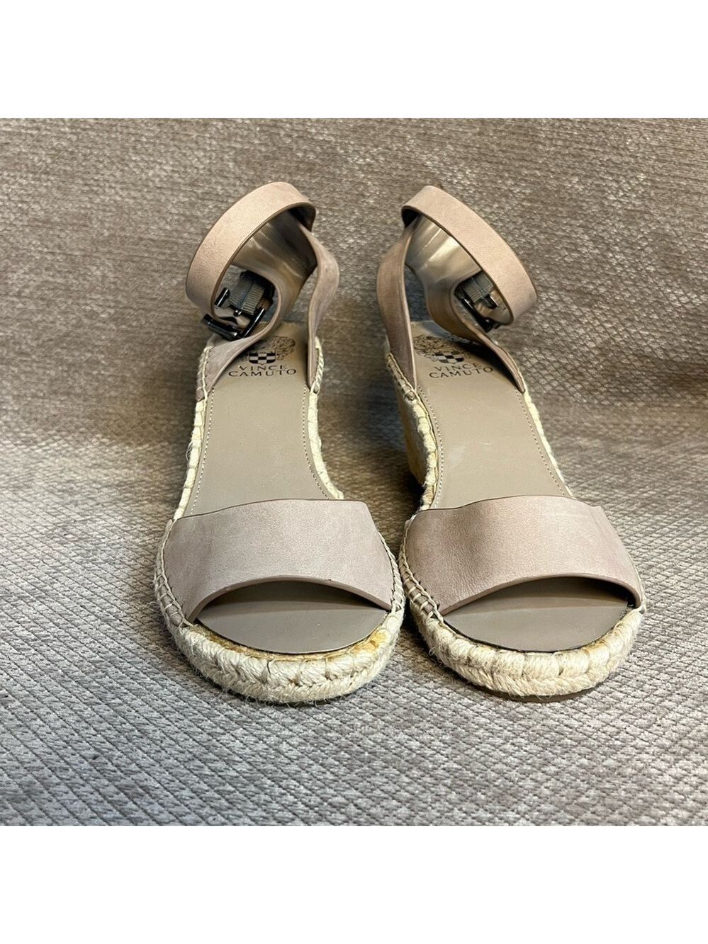 Vince Camuto Tagger Espadrille Leather Wedge Open Toe Taupe size 10 like new